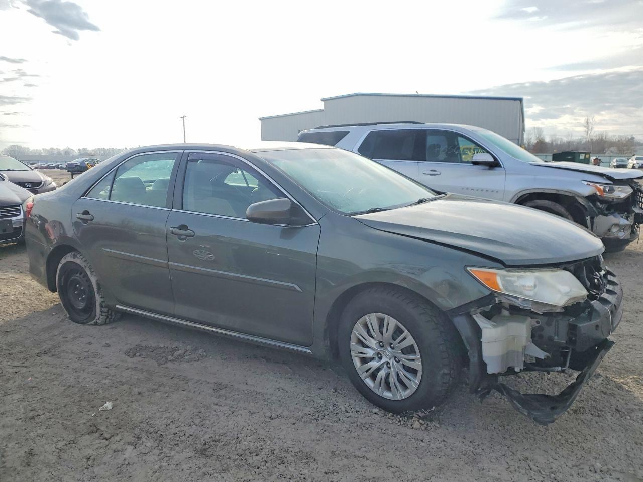 2013 TOYOTA CAMRY