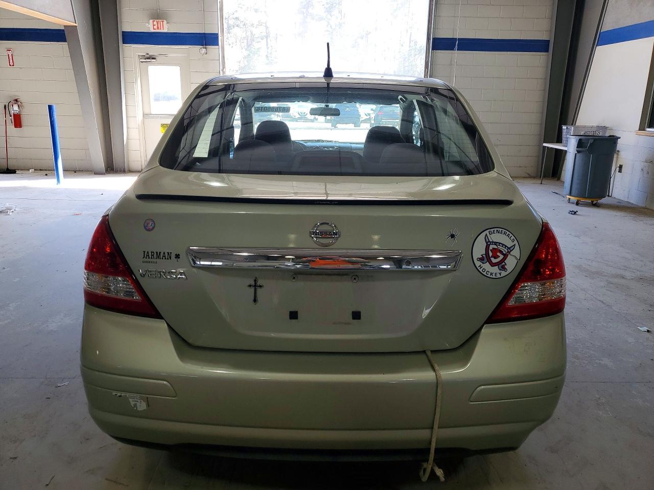 2008 NISSAN VERSA