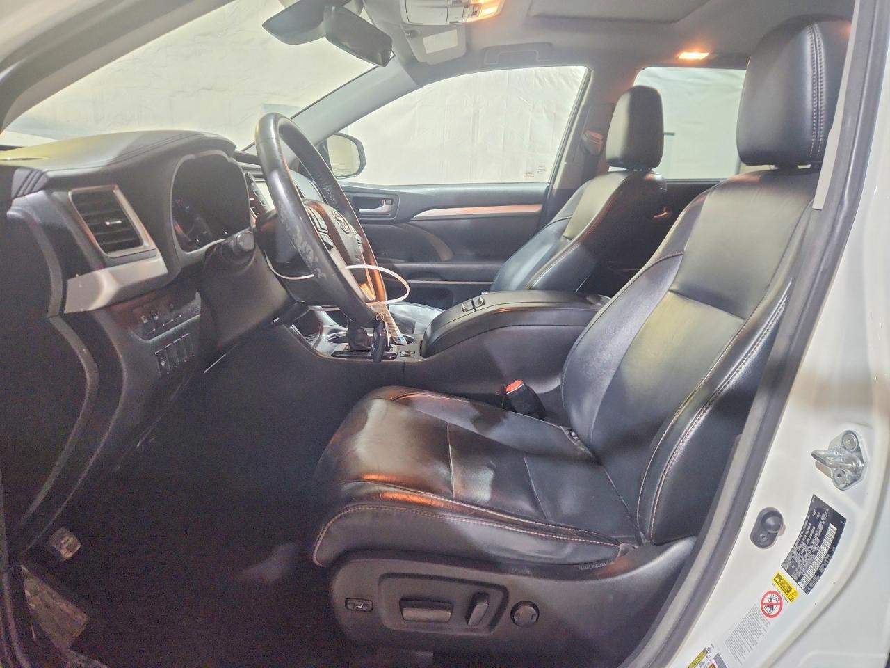 2017 TOYOTA HIGHLANDER