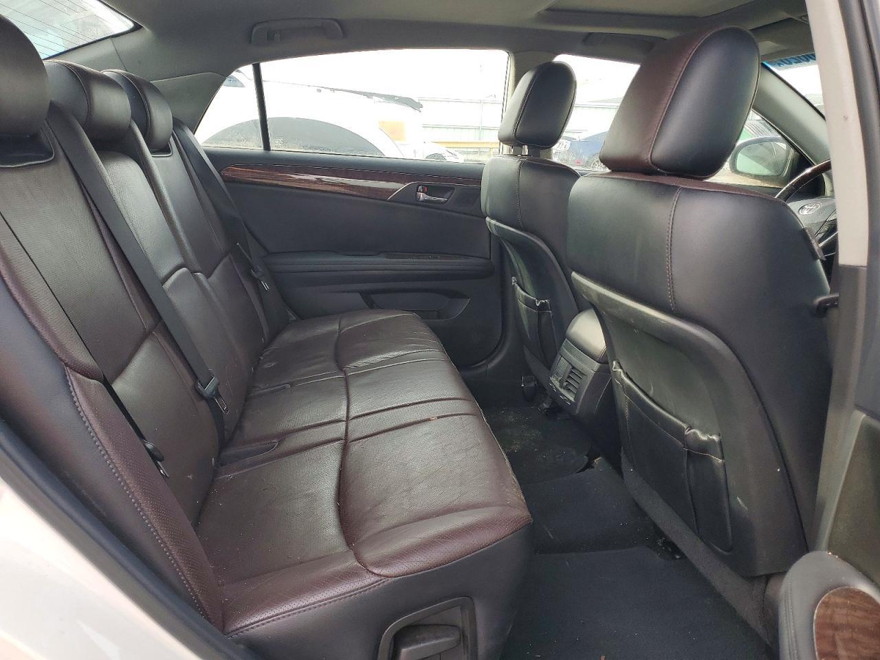 2011 TOYOTA Avalon