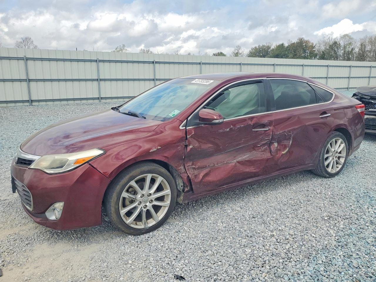 2013 TOYOTA Avalon