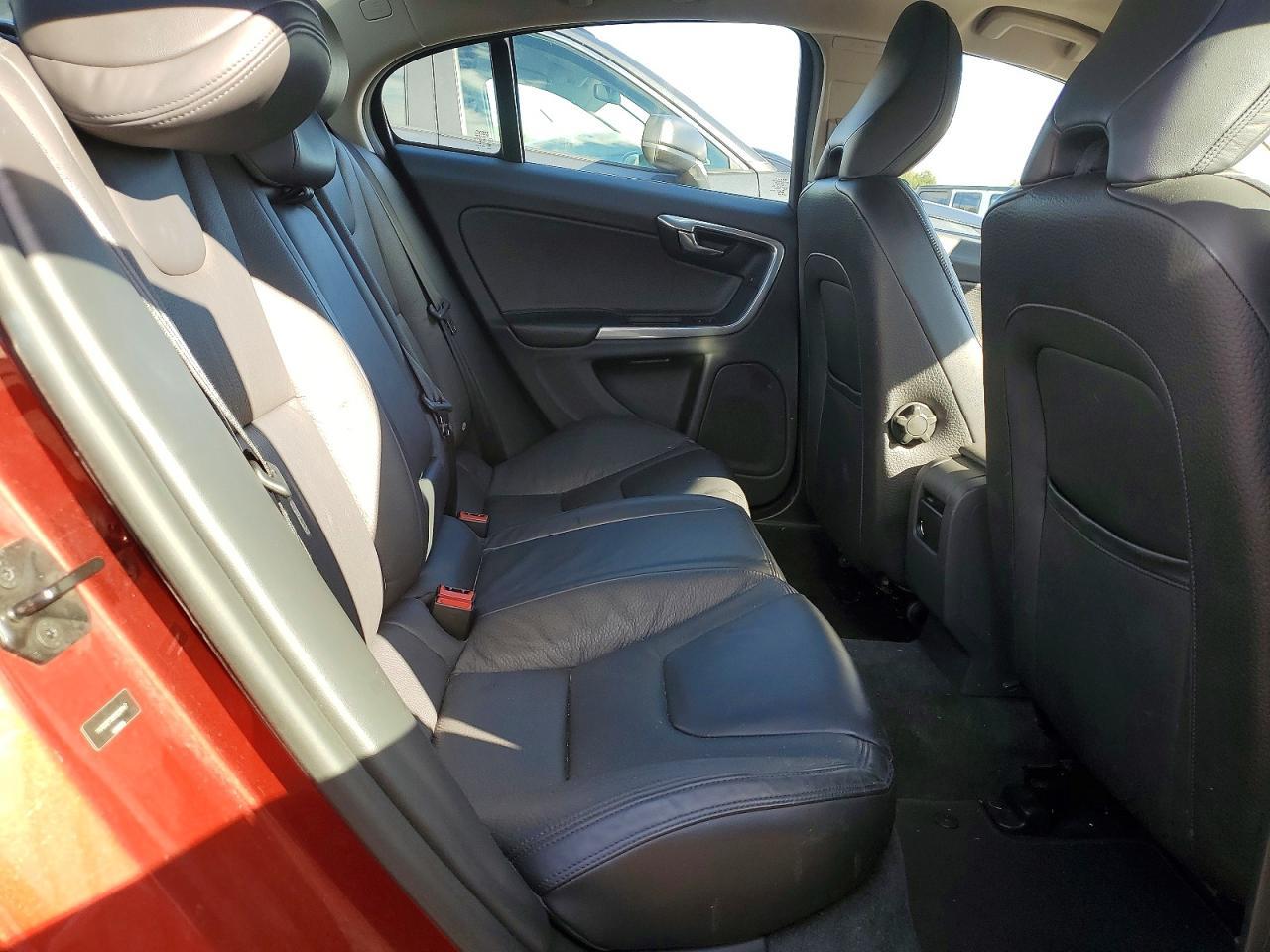 2013 VOLVO S60