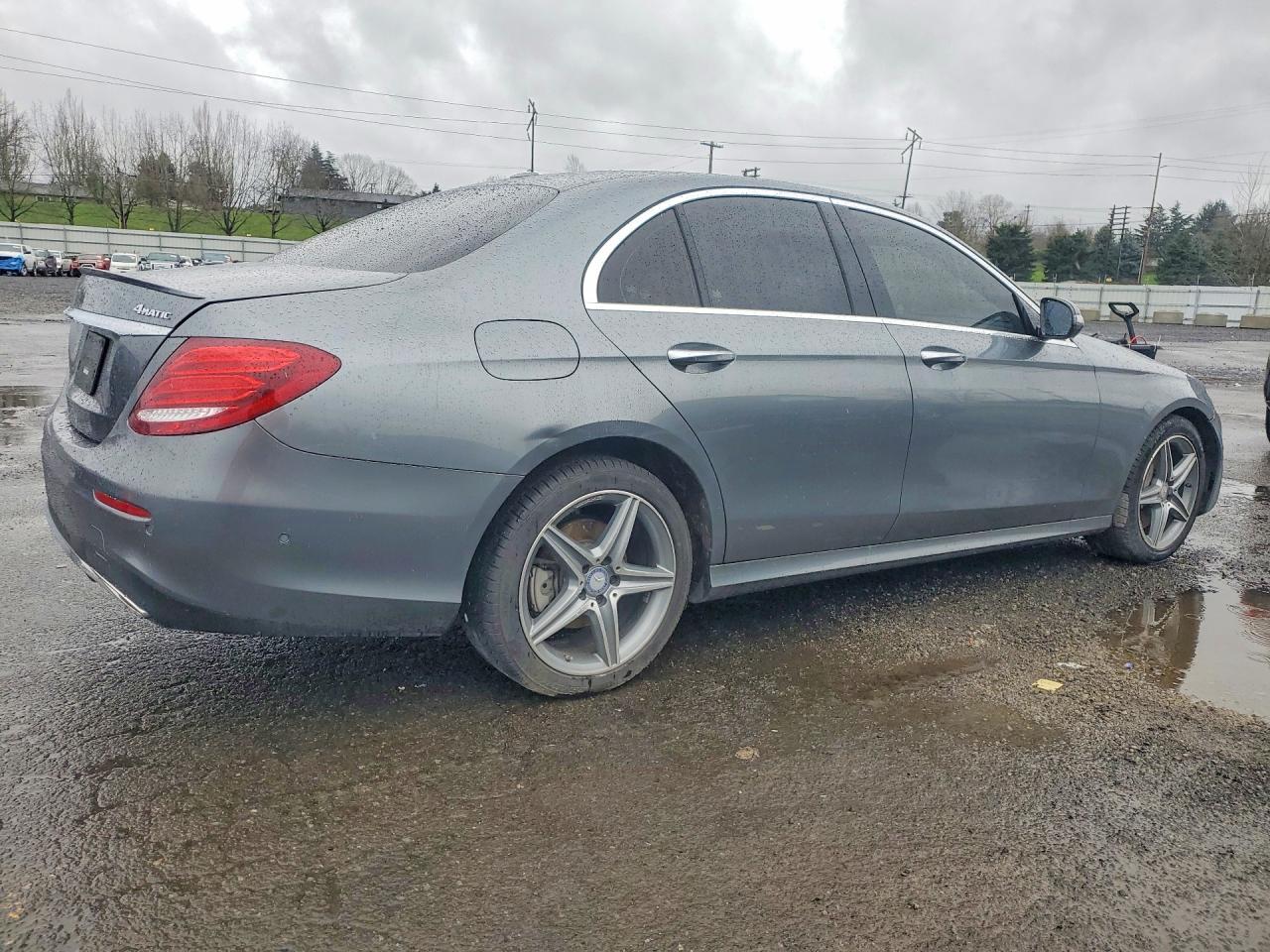 2017 MERCEDES-BENZ E-Class