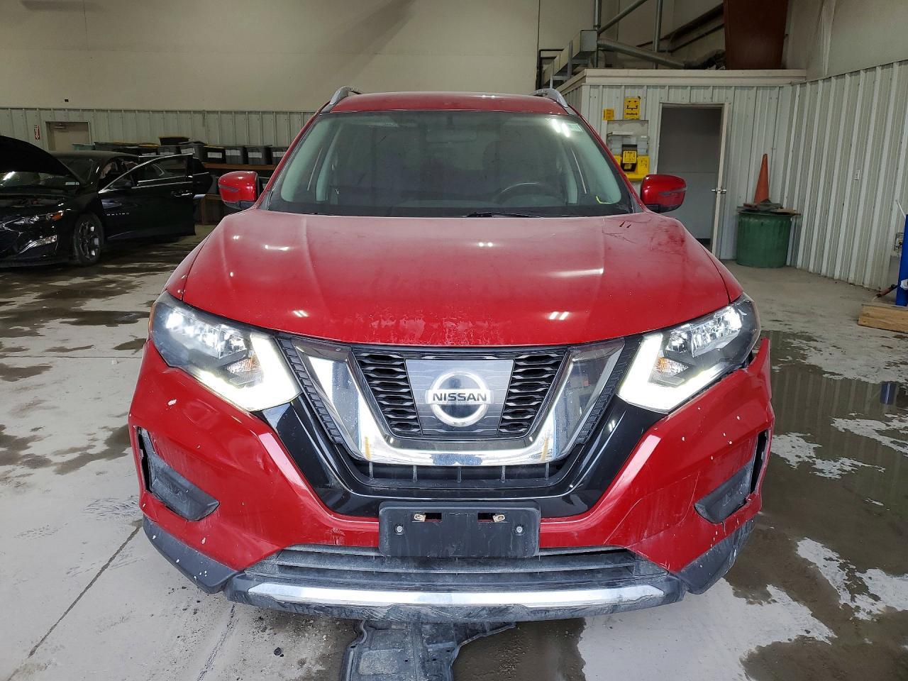 2017 NISSAN ROGUE