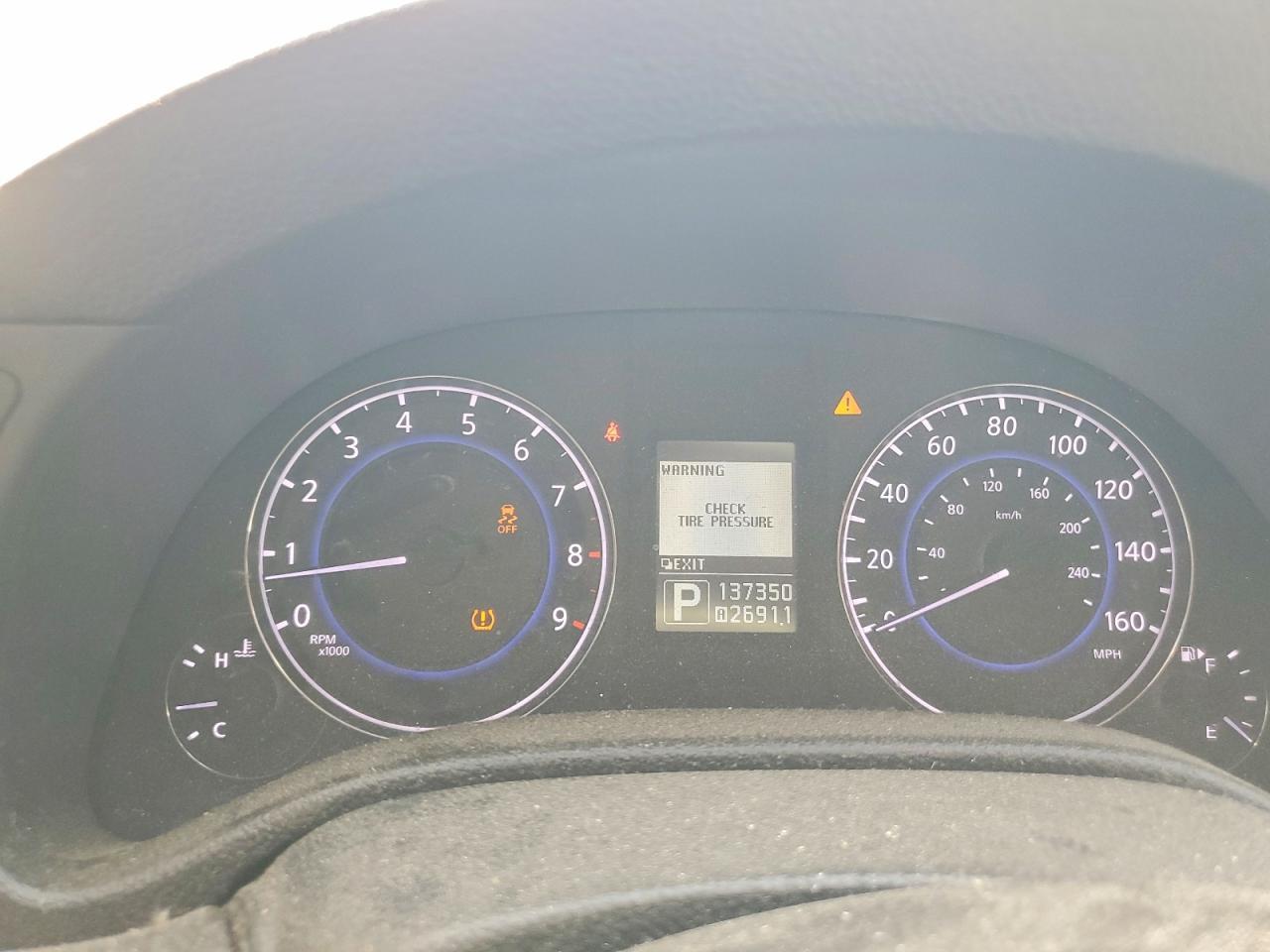 2011 INFINITI G37