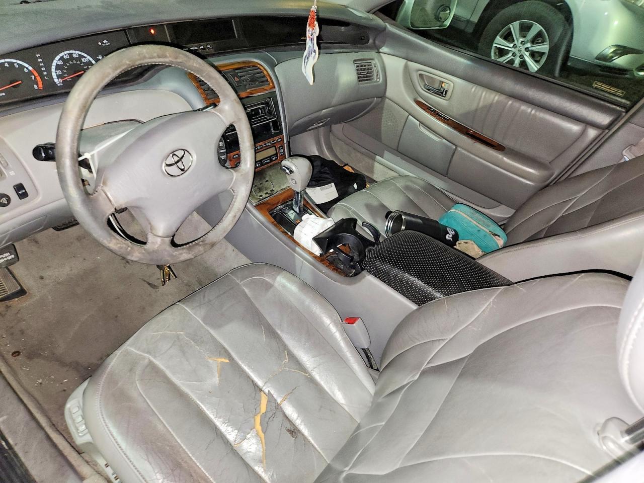 2002 TOYOTA Avalon