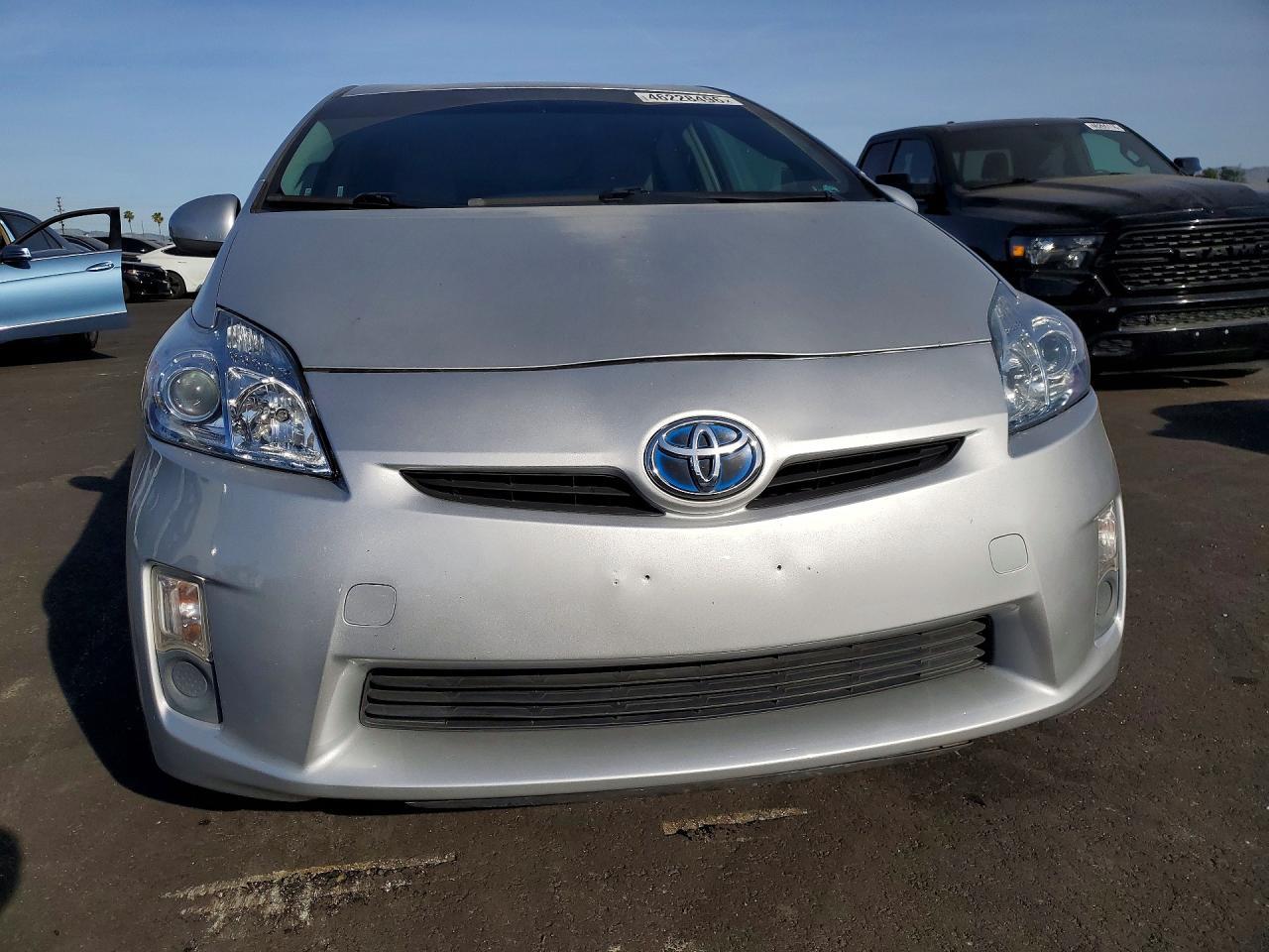 2011 TOYOTA PRIUS