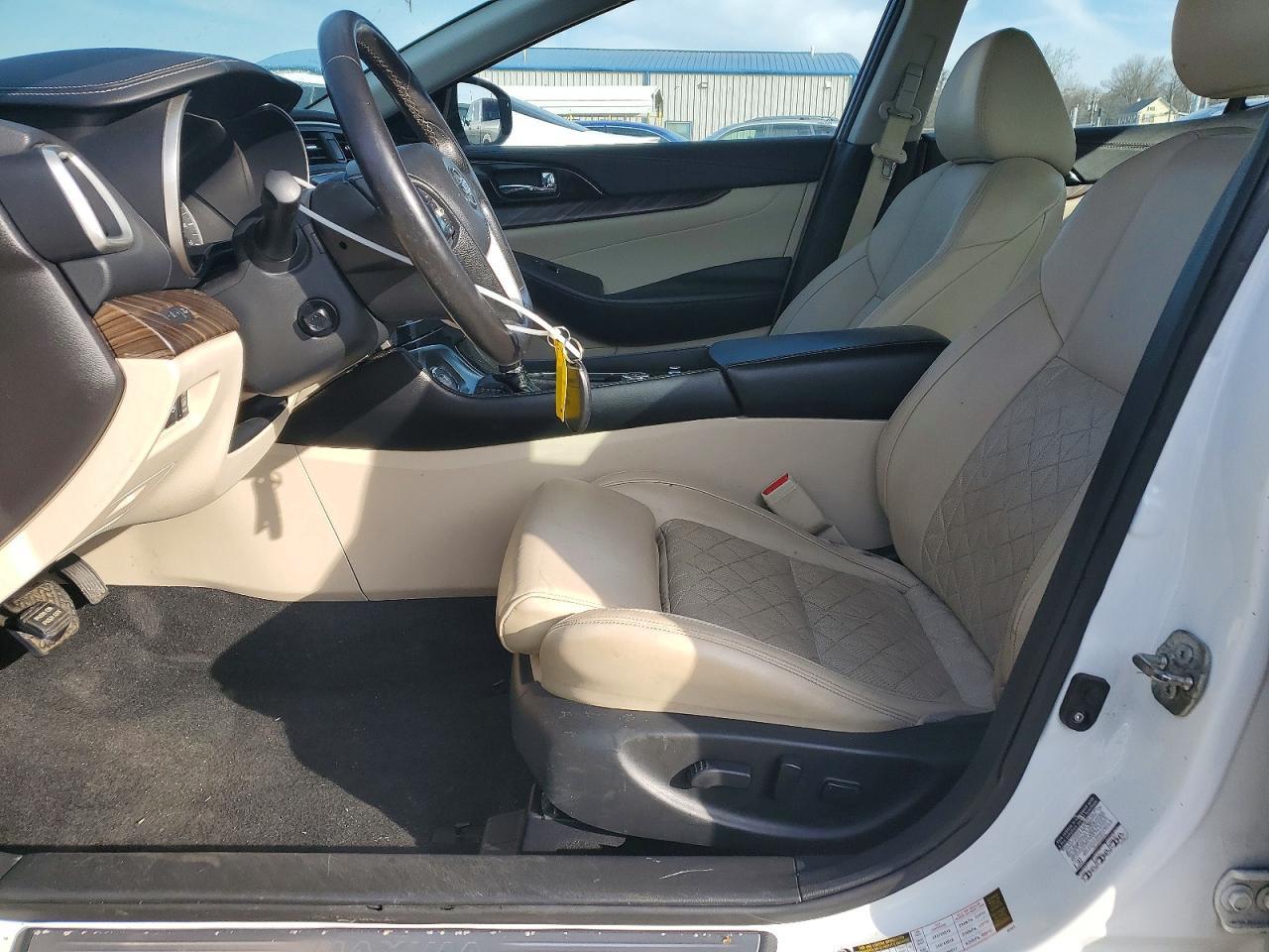 2016 NISSAN Maxima