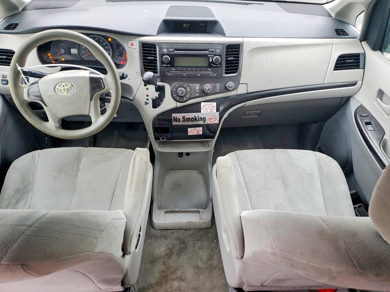 2014 TOYOTA SIENNA