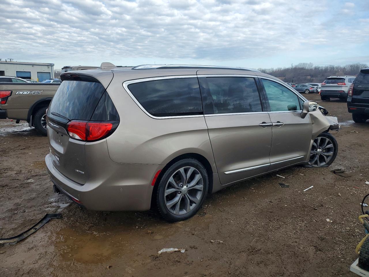 2017 CHRYSLER Pacifica