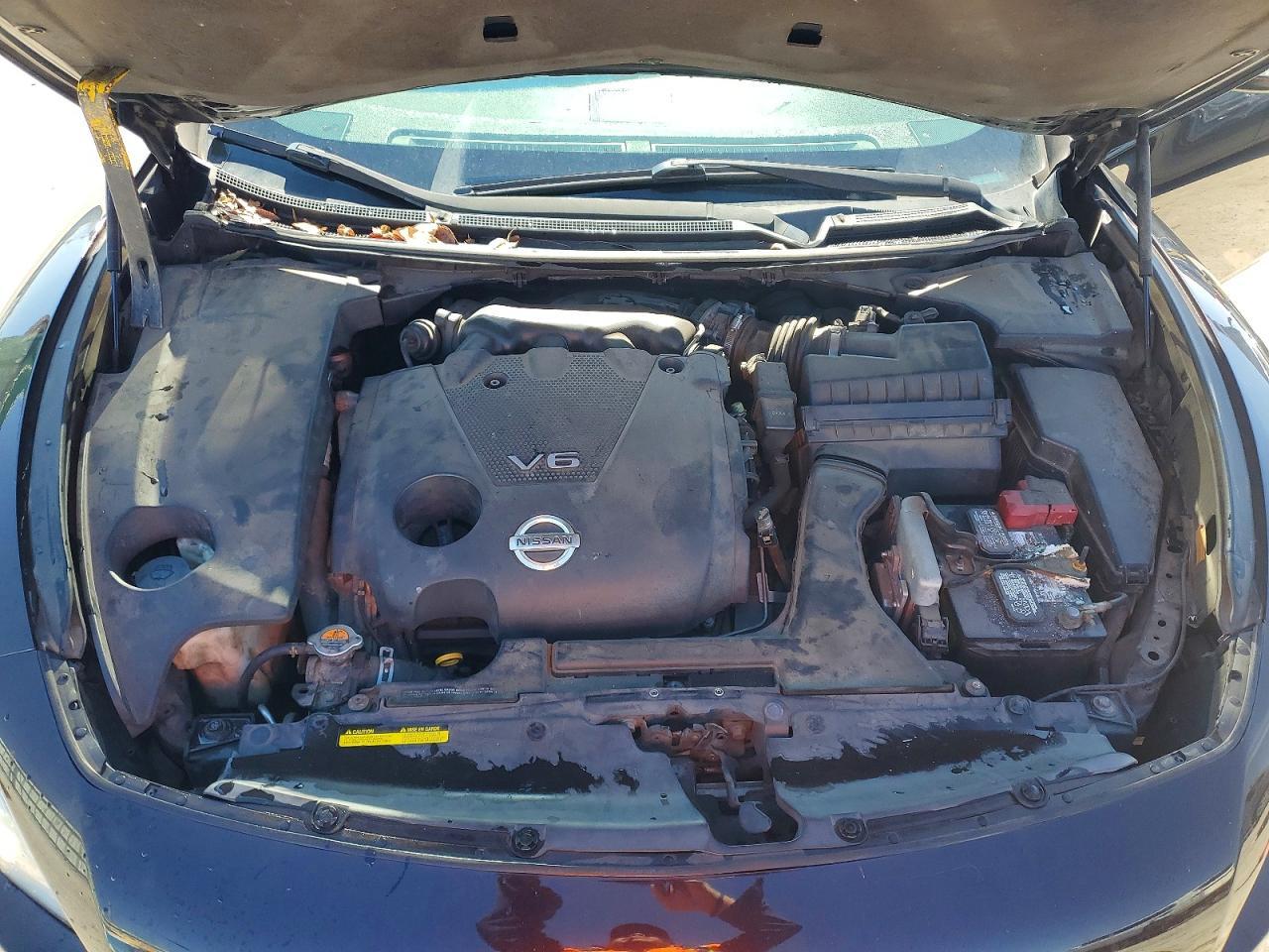 2010 NISSAN Maxima