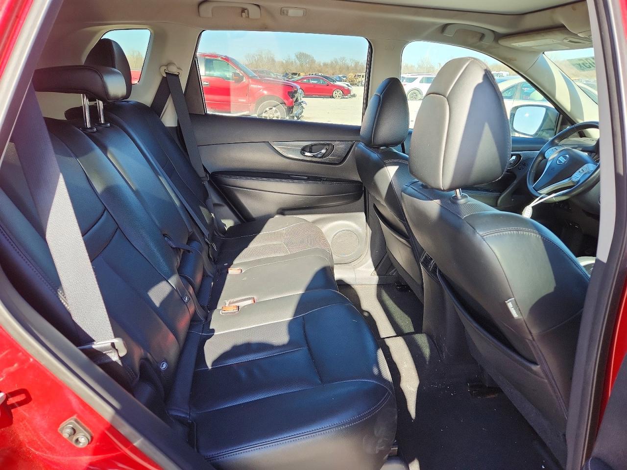 2016 NISSAN ROGUE