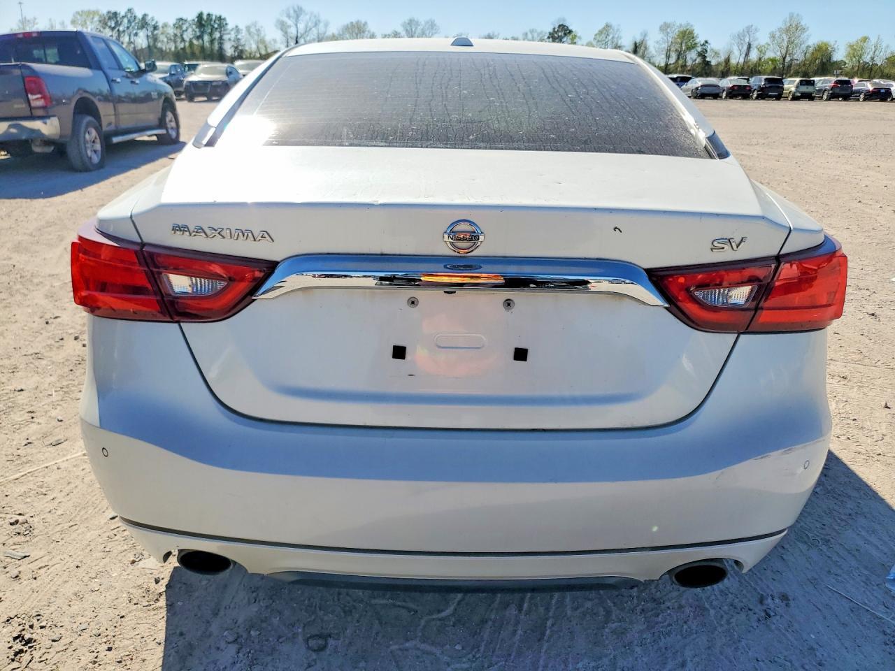 2016 NISSAN Maxima