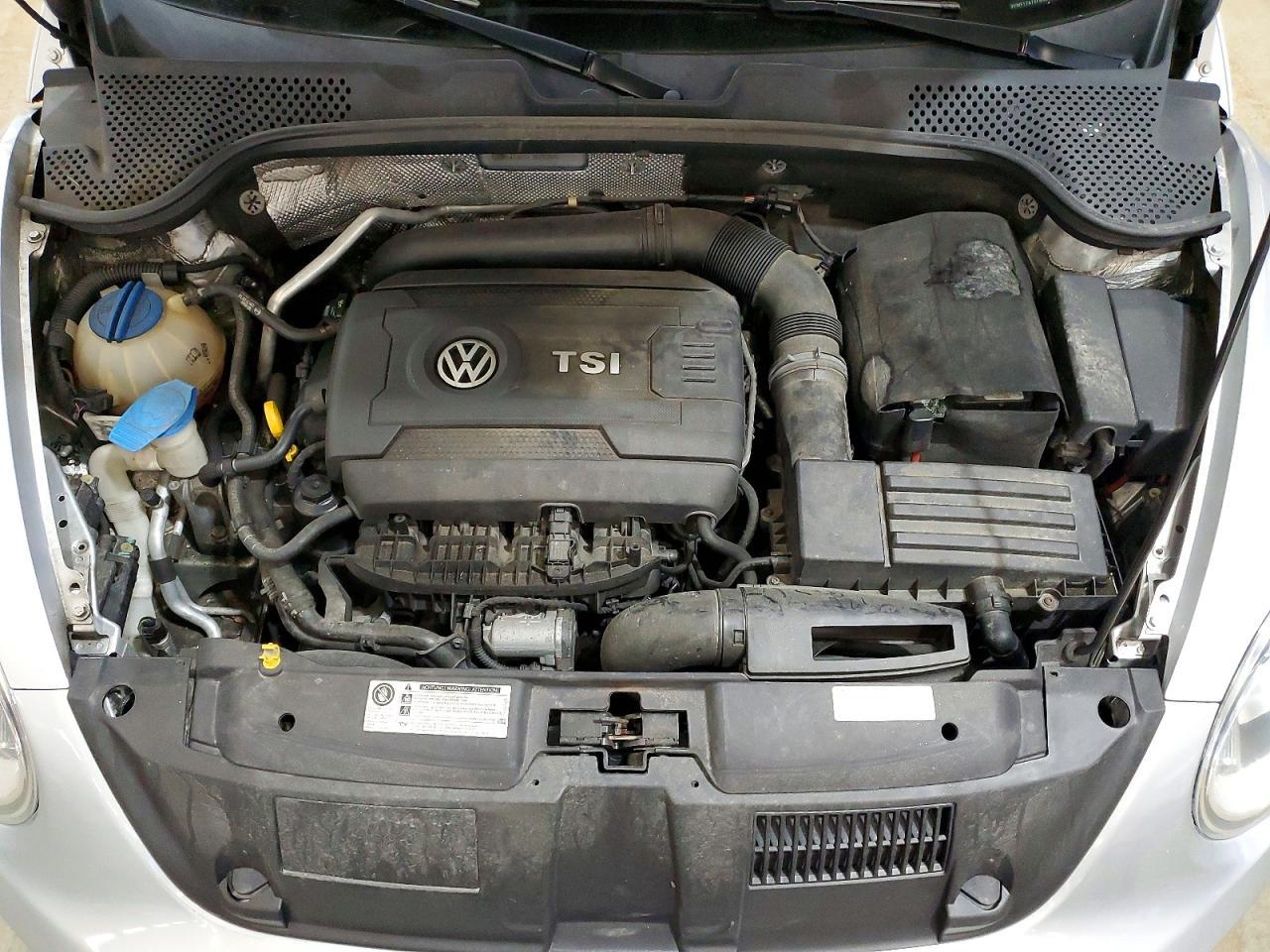 2015 VOLKSWAGEN Beetle