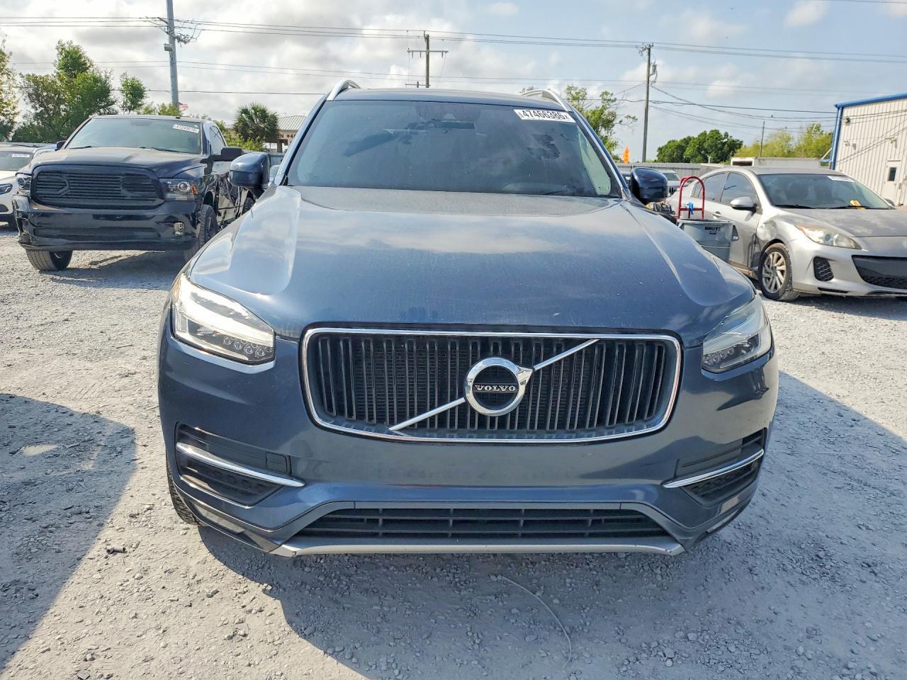 2019 VOLVO XC90