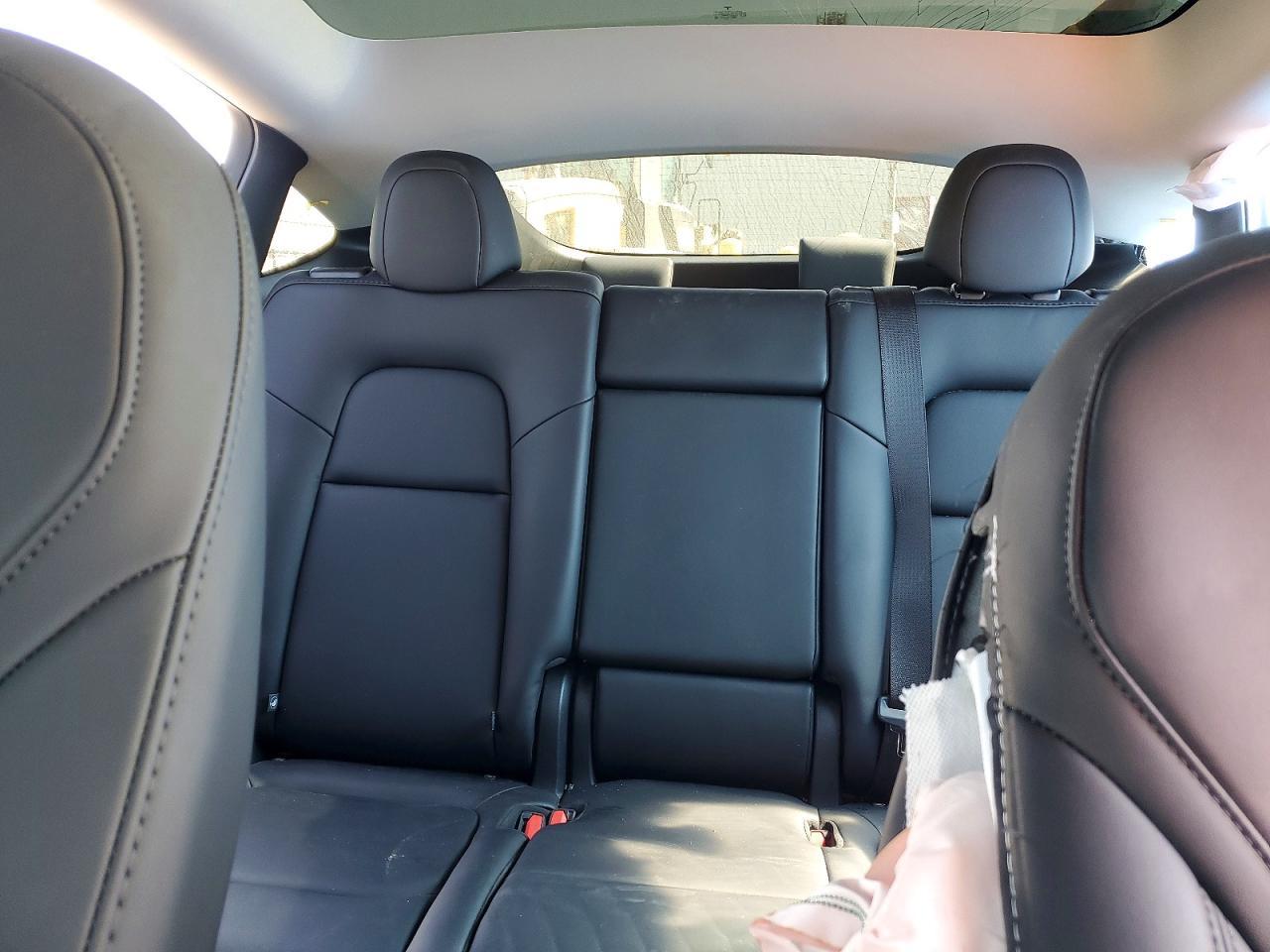 2025 TESLA MODEL Y