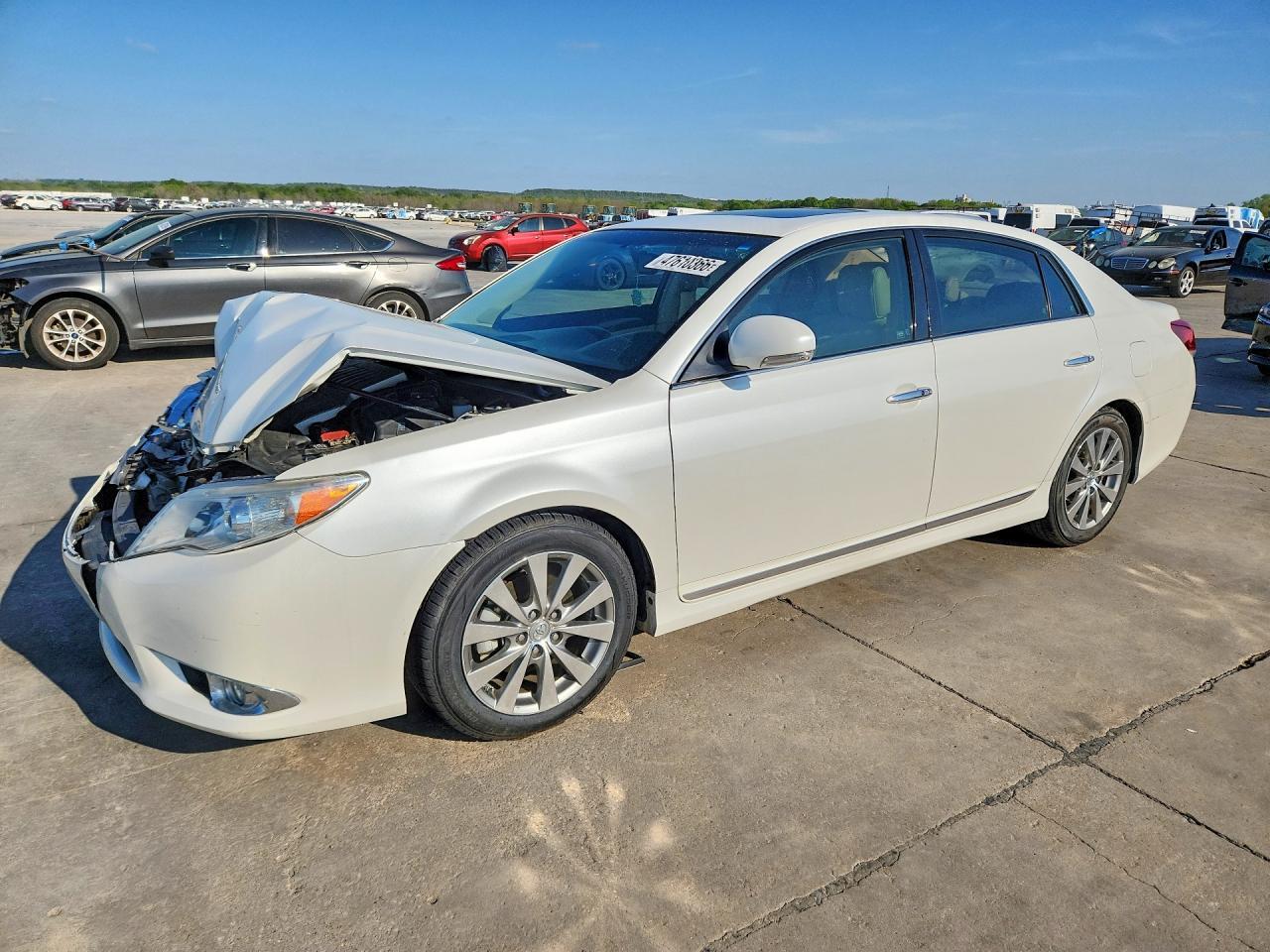 2011 TOYOTA Avalon