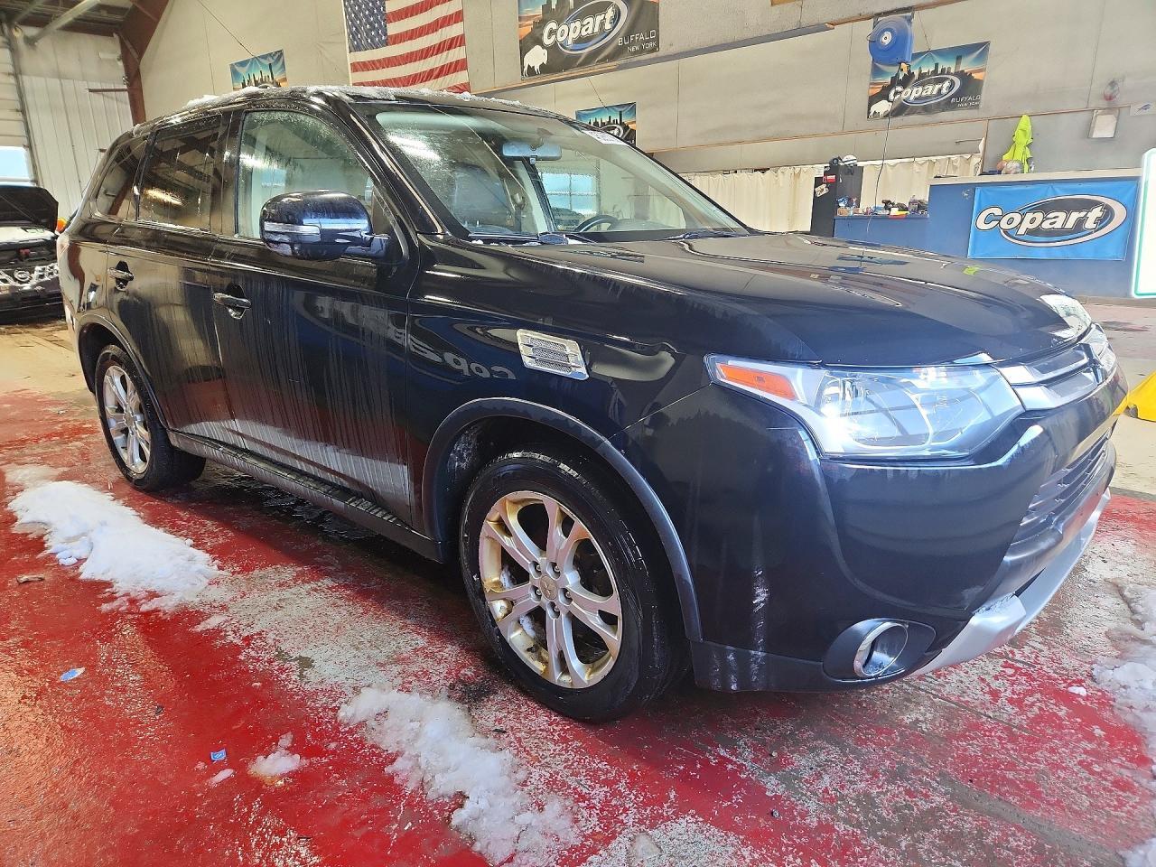 2015 MITSUBISHI outlander