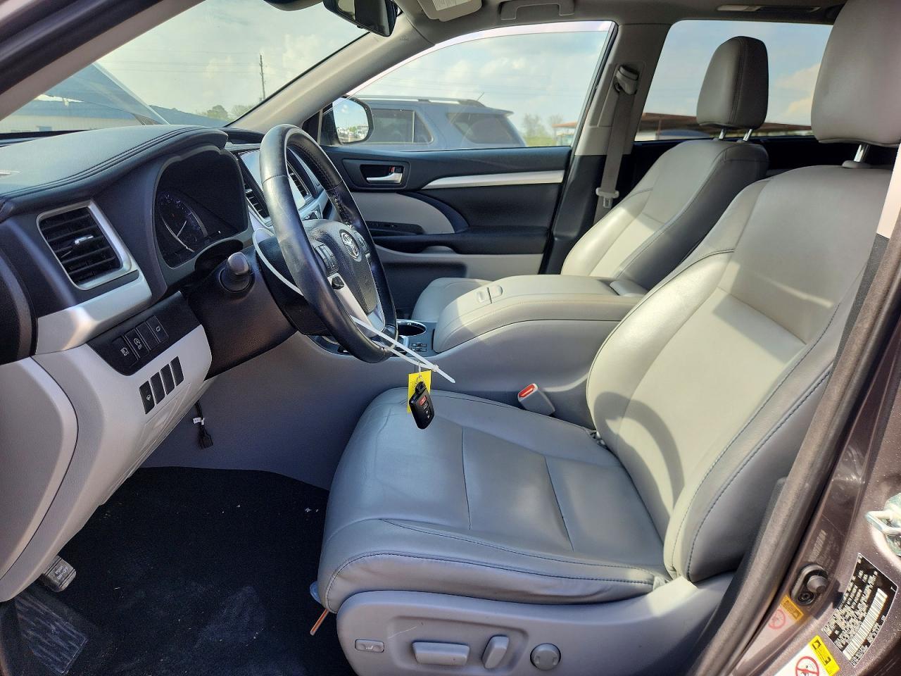 2018 TOYOTA HIGHLANDER