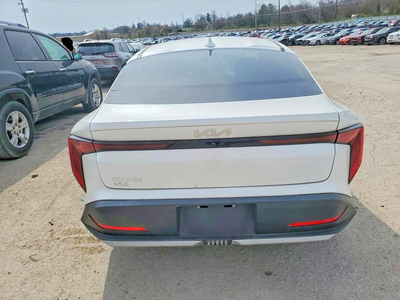 2025 KIA K4