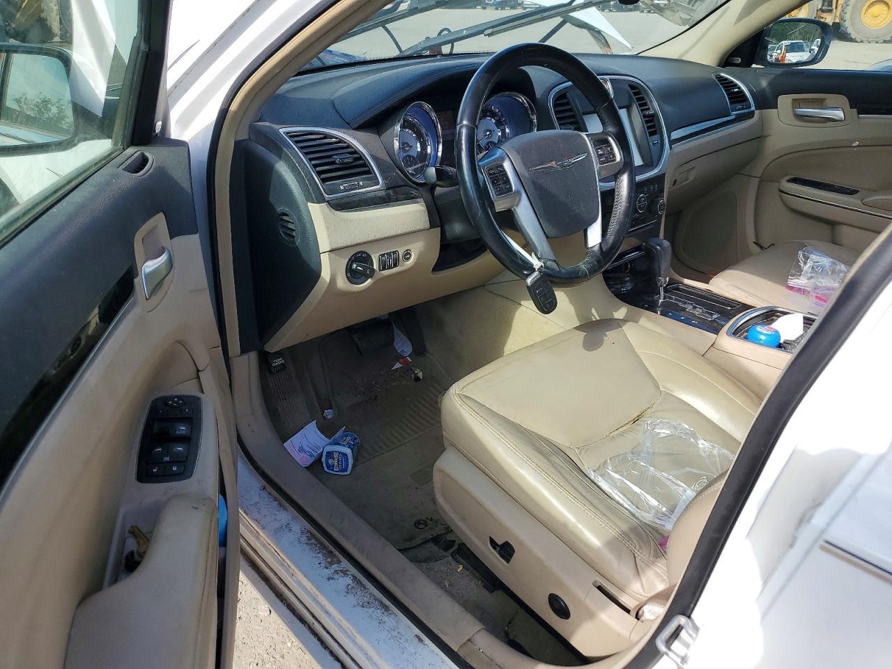 2011 CHRYSLER 300