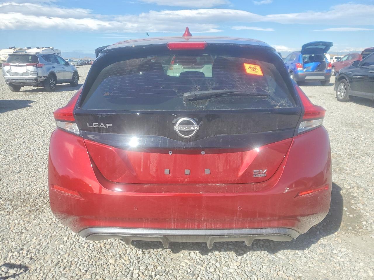 2023 NISSAN LEAF