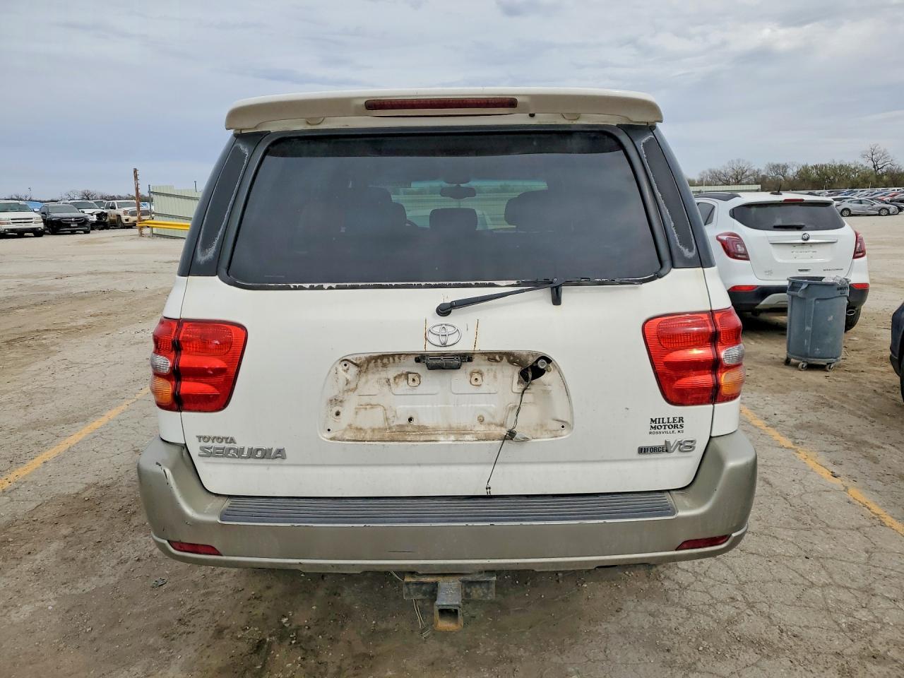 2004 TOYOTA Sequoia