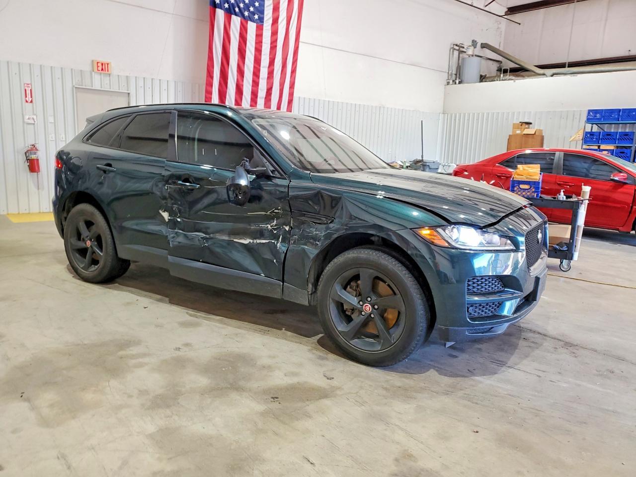2017 JAGUAR F-Pace
