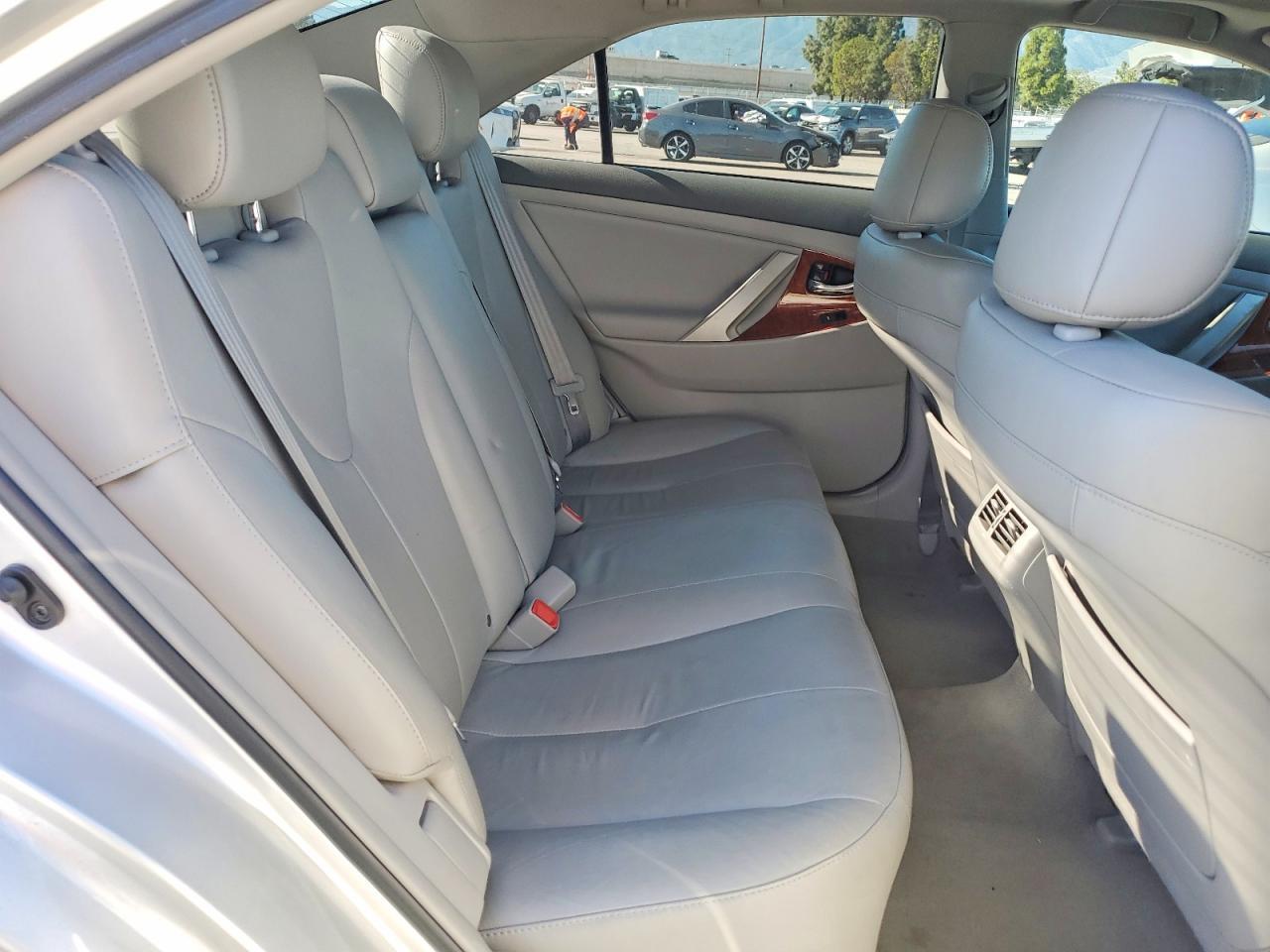 2011 TOYOTA CAMRY