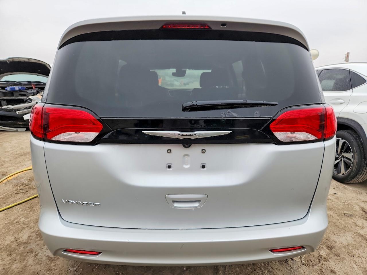2023 CHRYSLER Voyager