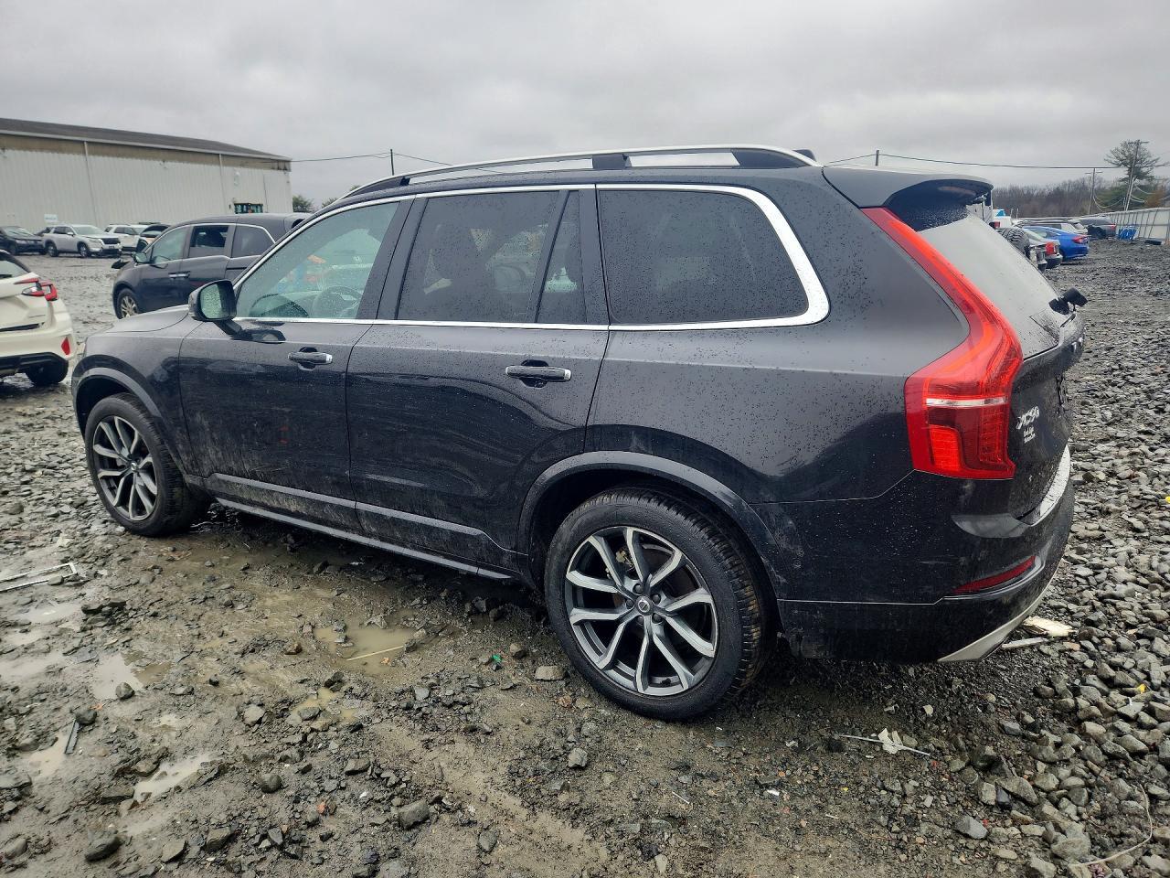 2016 VOLVO XC90
