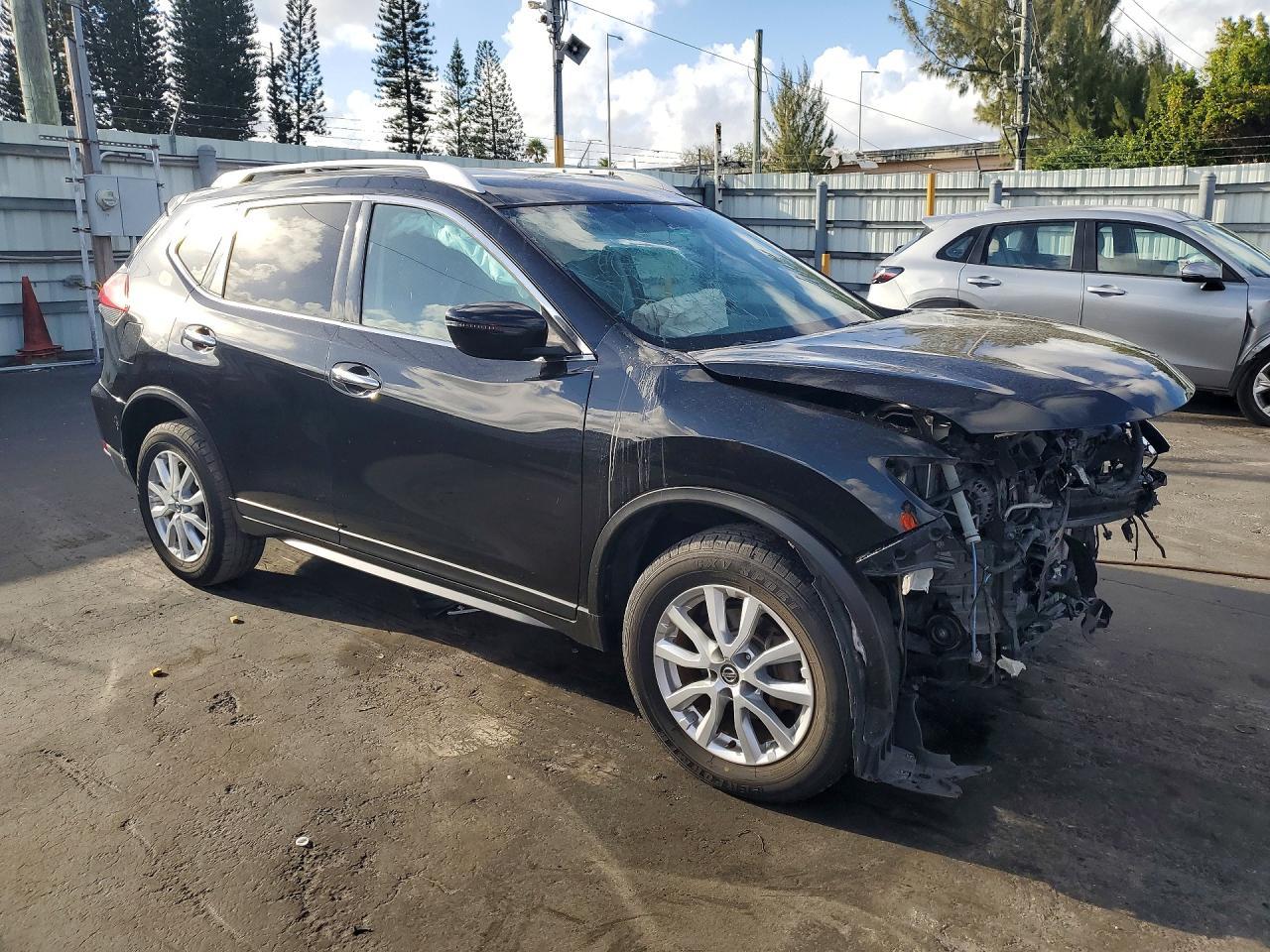 2018 NISSAN ROGUE