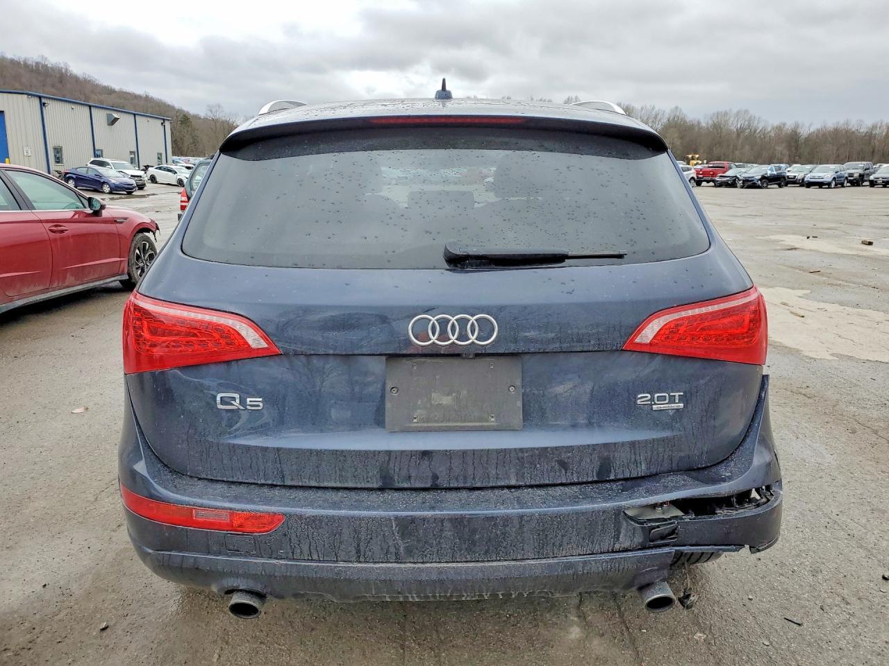 2011 AUDI Q5