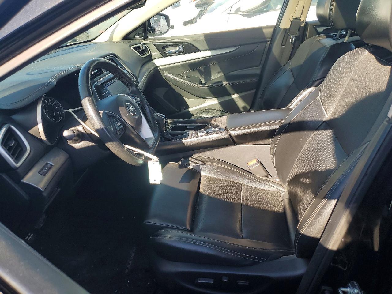 2017 NISSAN Maxima