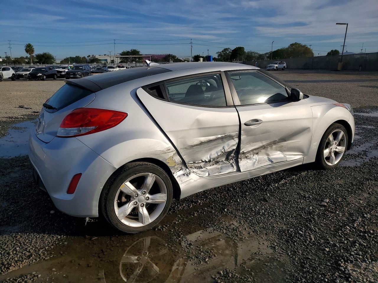 2014 HYUNDAI VELOSTER