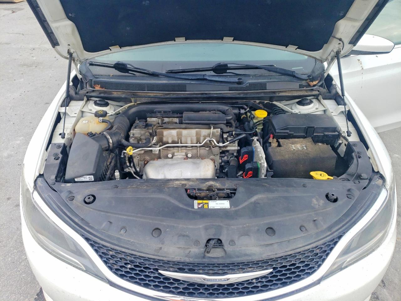 2015 CHRYSLER 200