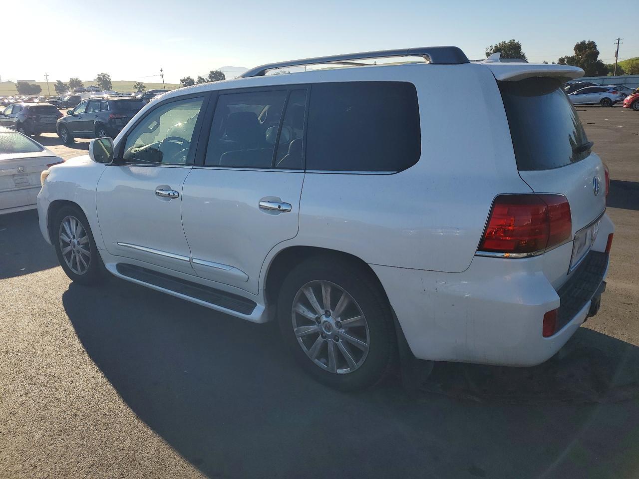 2011 LEXUS LX 570
