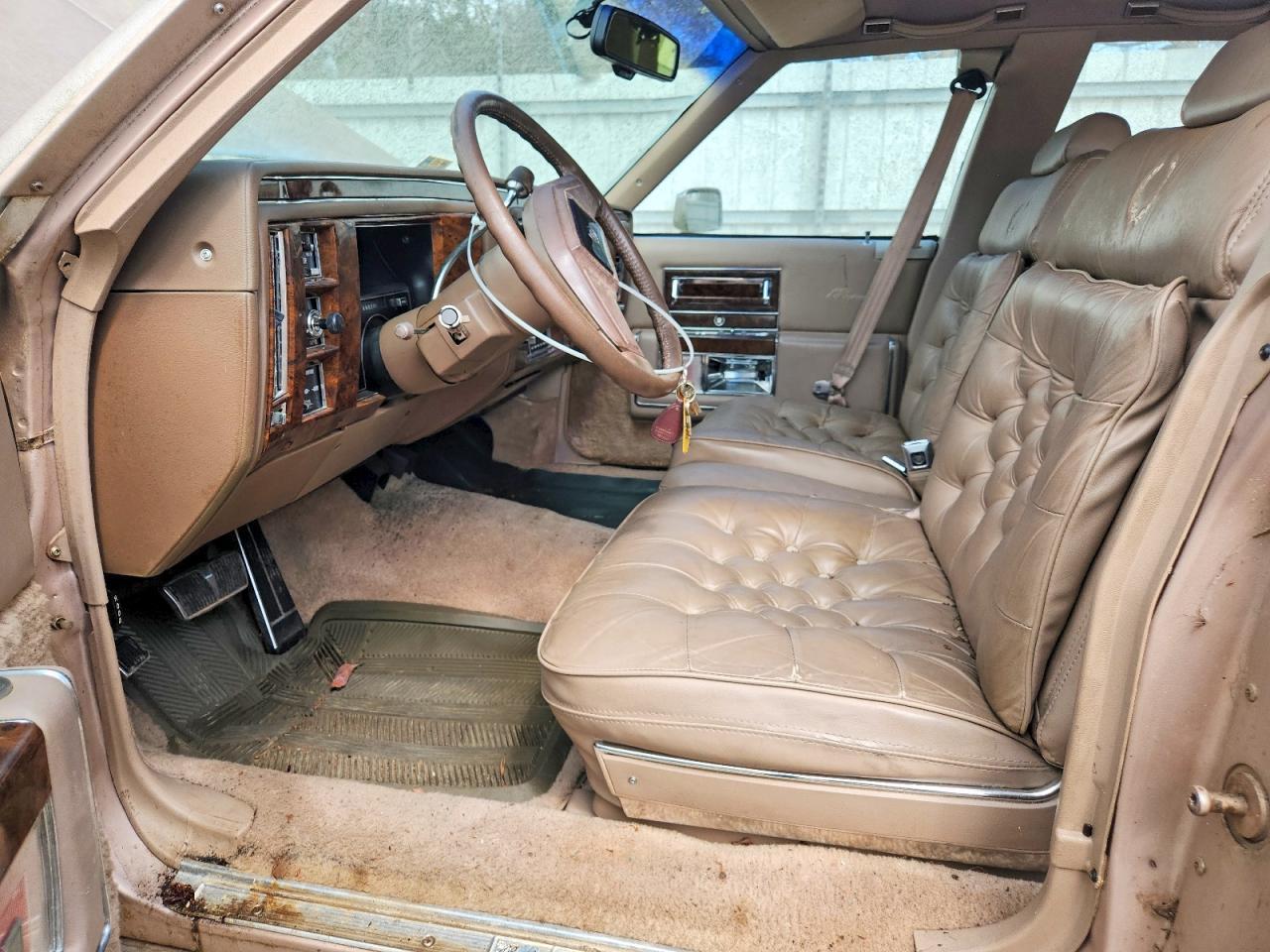 1992 CADILLAC Brougham