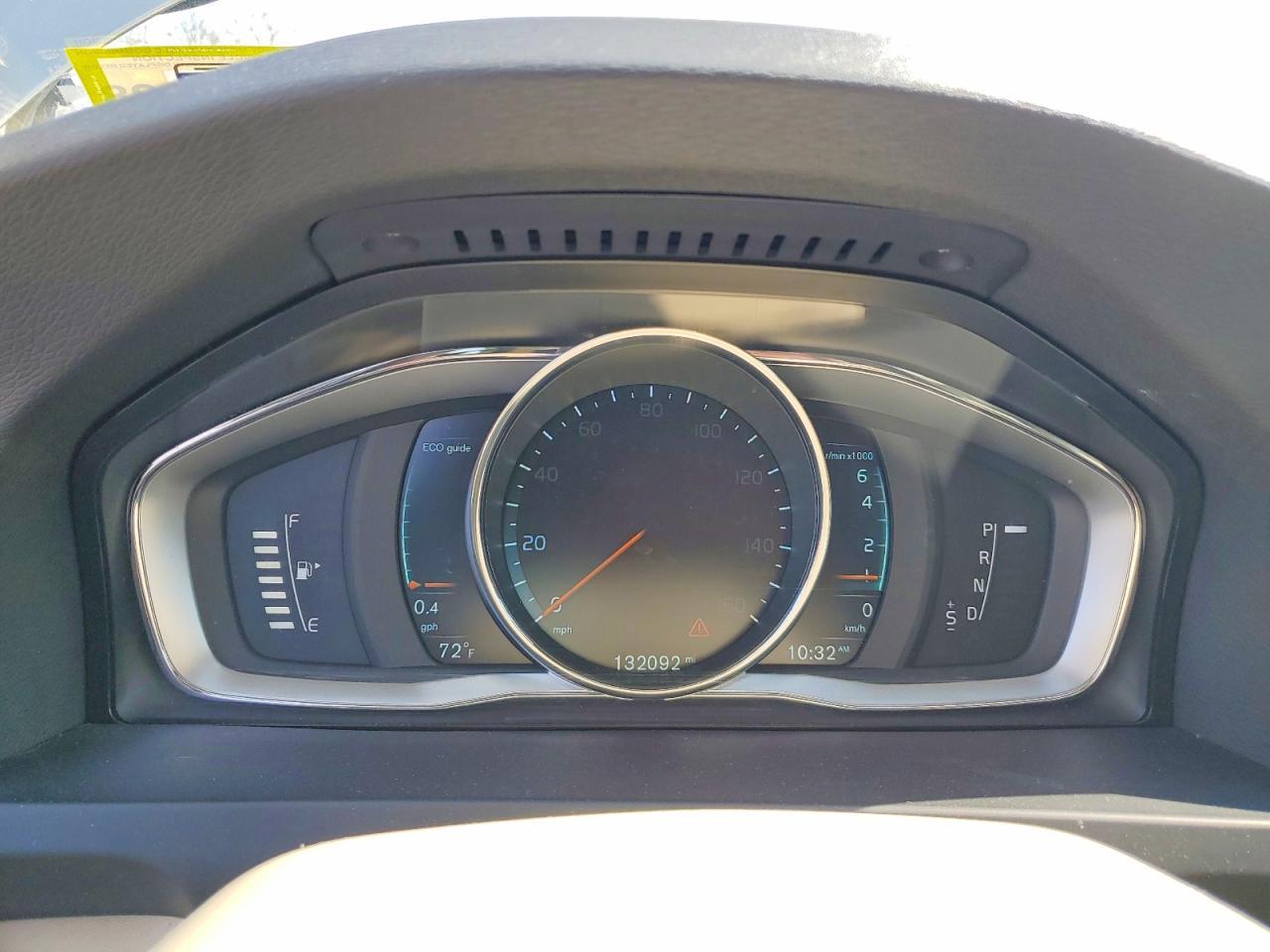 2015 VOLVO S60