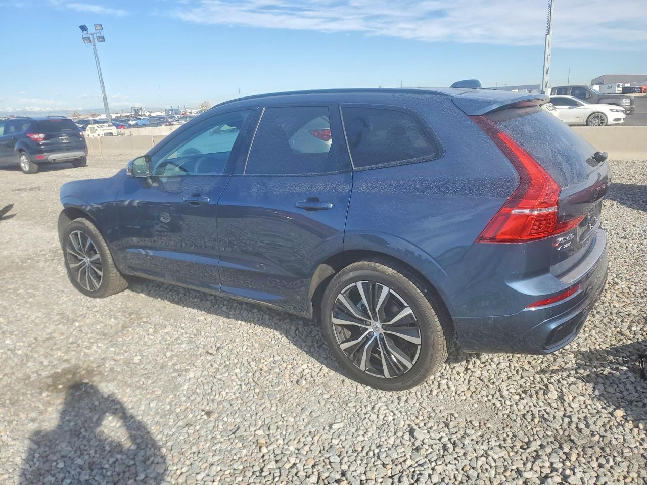 2025 VOLVO XC60