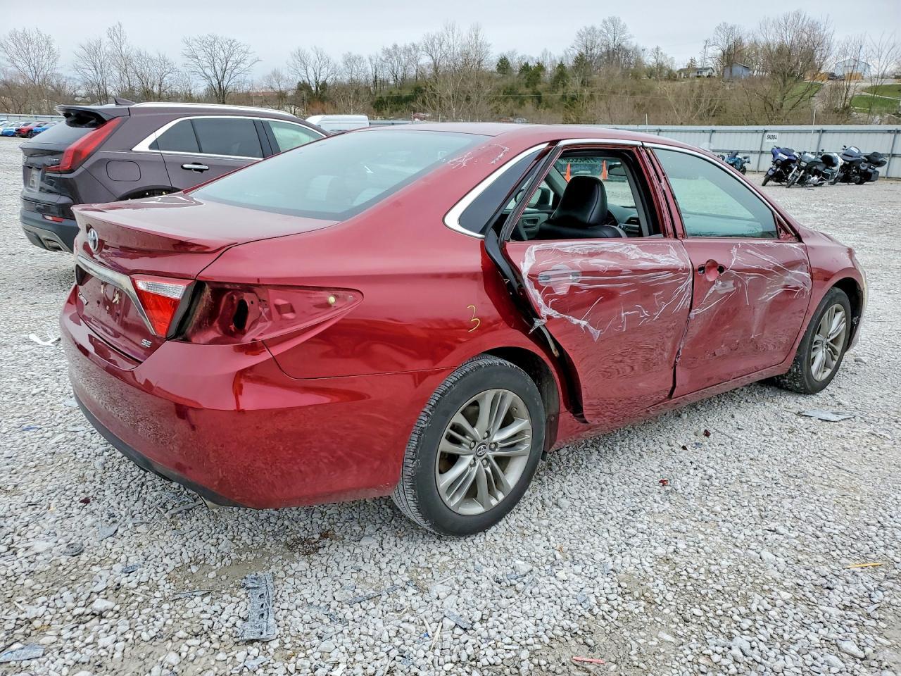 2016 TOYOTA CAMRY