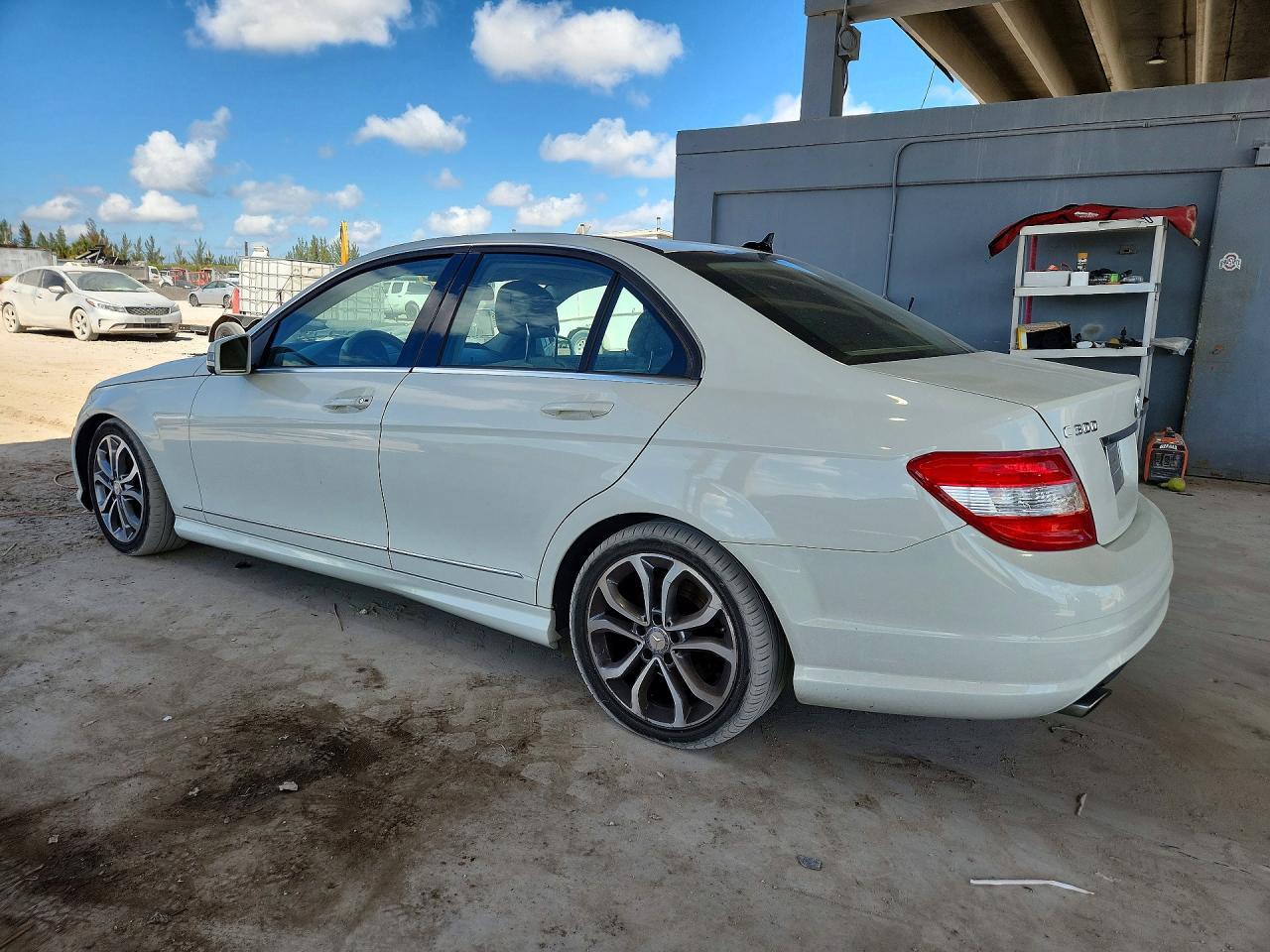 2011 MERCEDES-BENZ C-CLASS