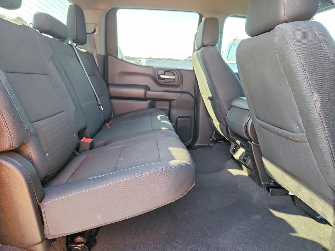 2024 CHEVROLET Silverado