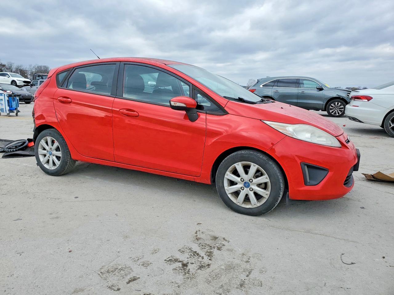 2013 FORD Fiesta