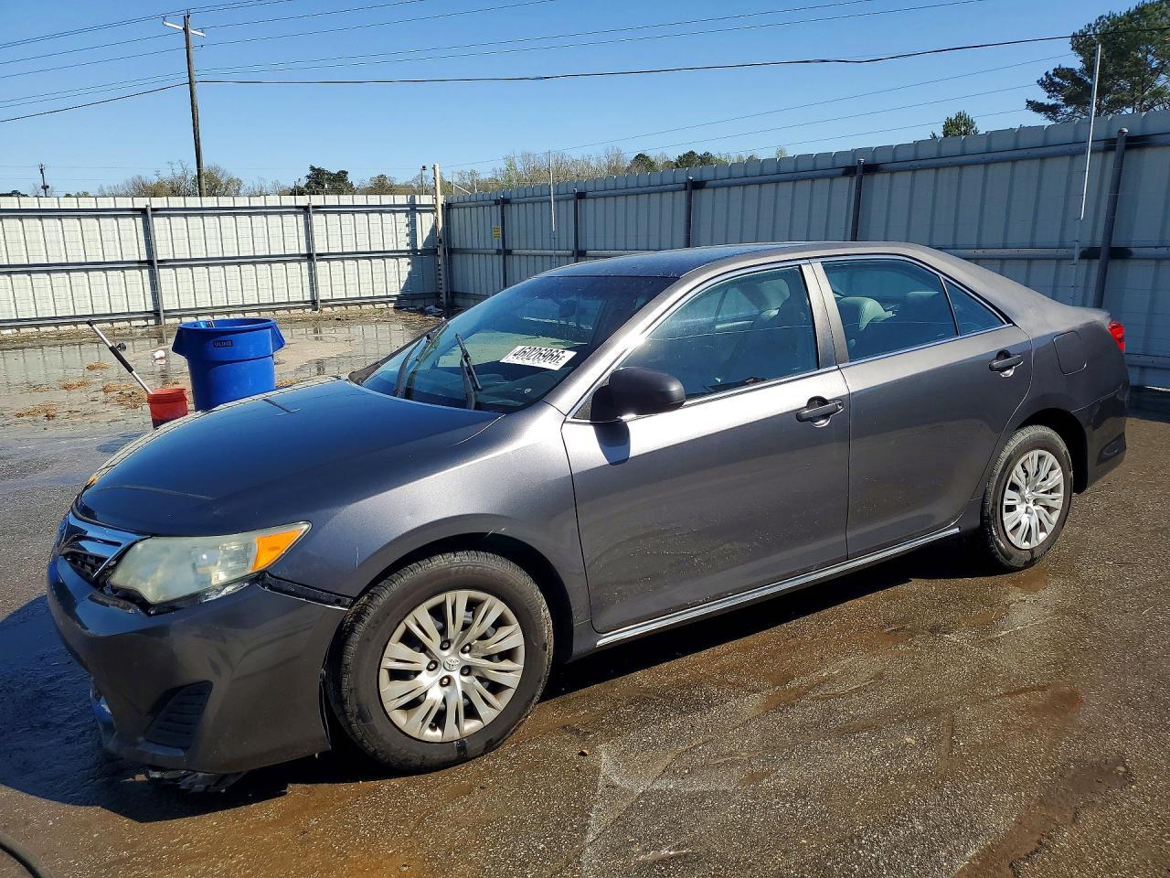 2014 TOYOTA CAMRY