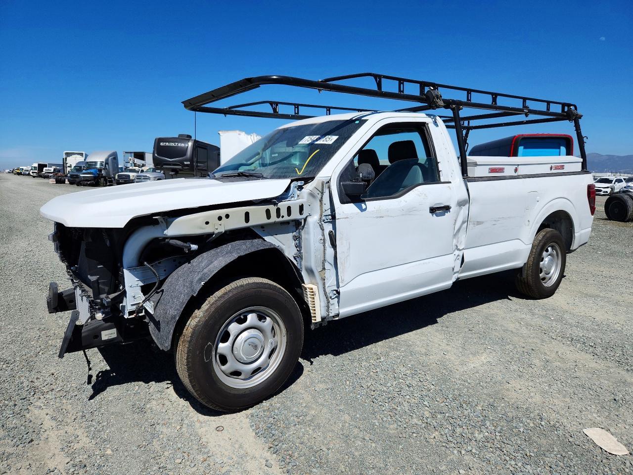 2025 FORD F-150 Lightning