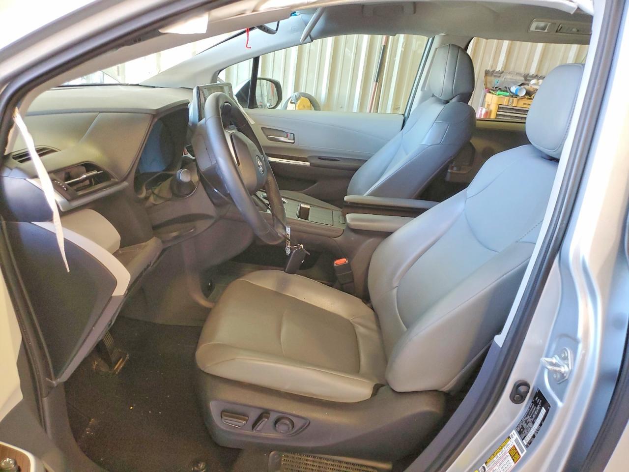 2022 TOYOTA SIENNA