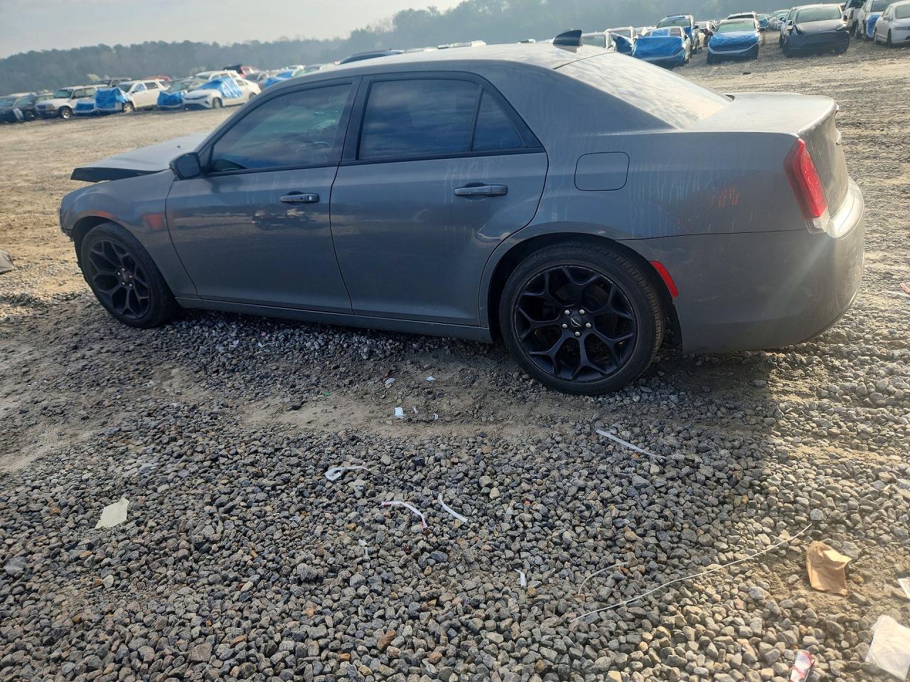 2019 CHRYSLER 300