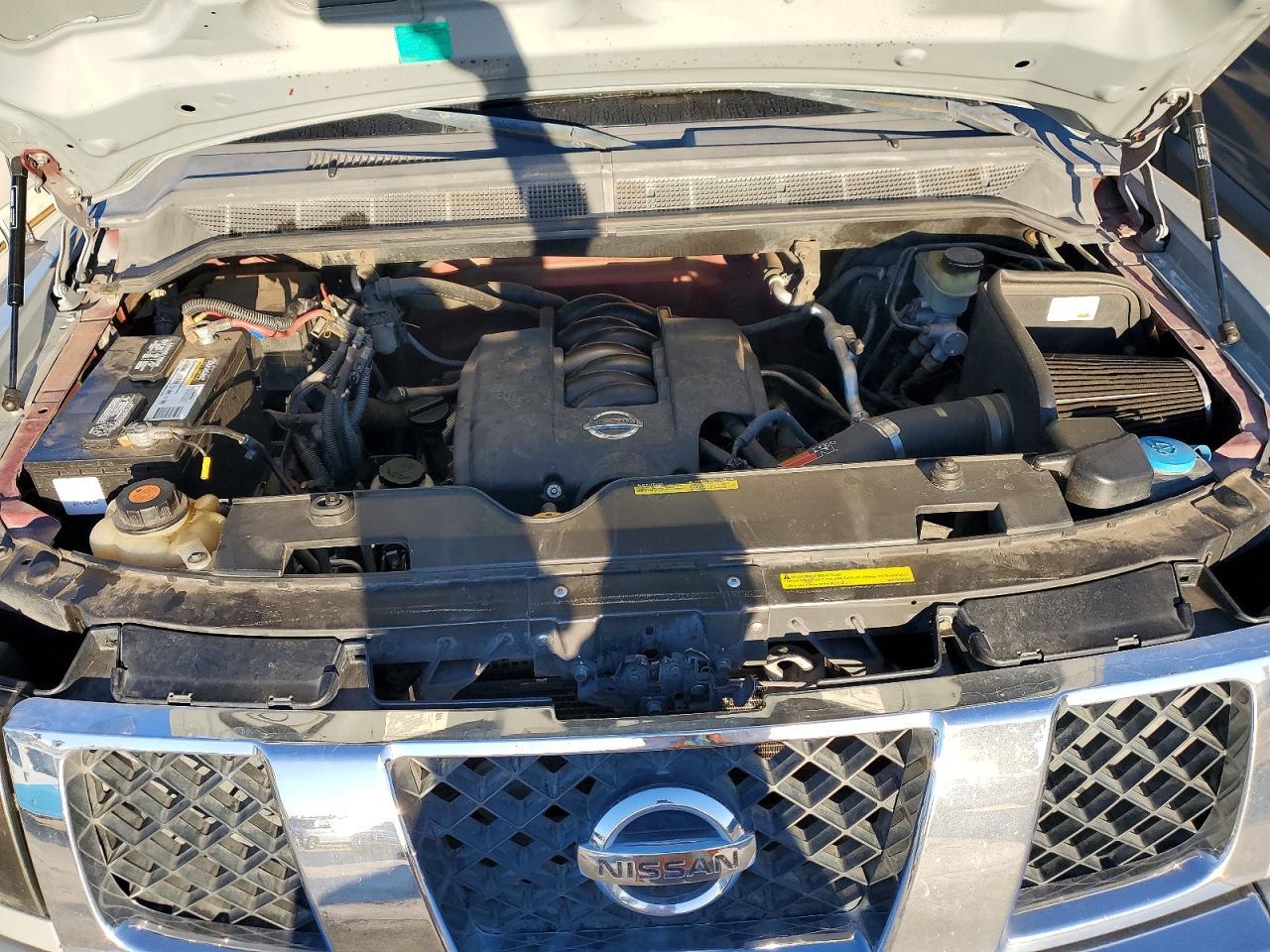 2004 NISSAN Titan