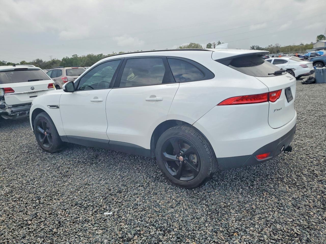 2017 JAGUAR F-Pace